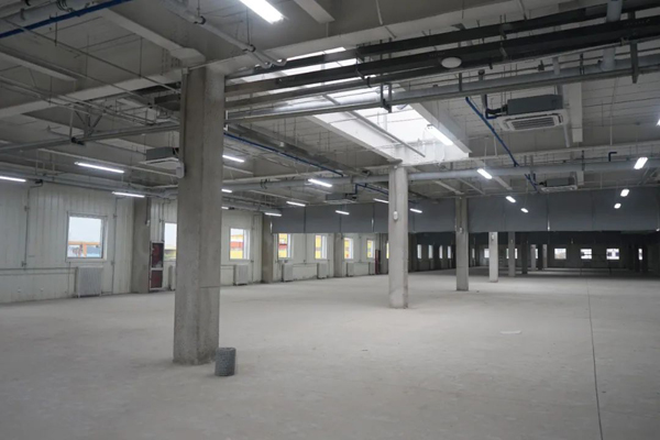 1-230QQF001926.jpg