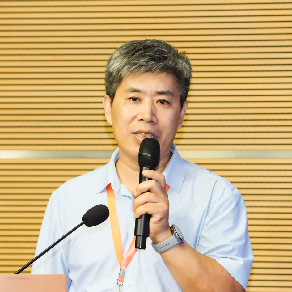 王志伟.JPG